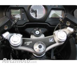 ONE DESIGN Prot�ge T de fourche Carbone pour Honda 1100 CBR xx Format : 167,3x75,9mm.