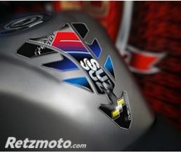 ONE DESIGN Prot�ge R�servoir (7 Pi�ces) Format : 153.3x225mm FUTURISTE SUZUKI